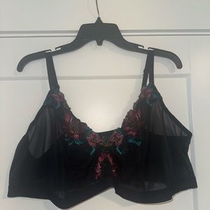 Torrid Size 5 Embroidered Keyhole Bralette